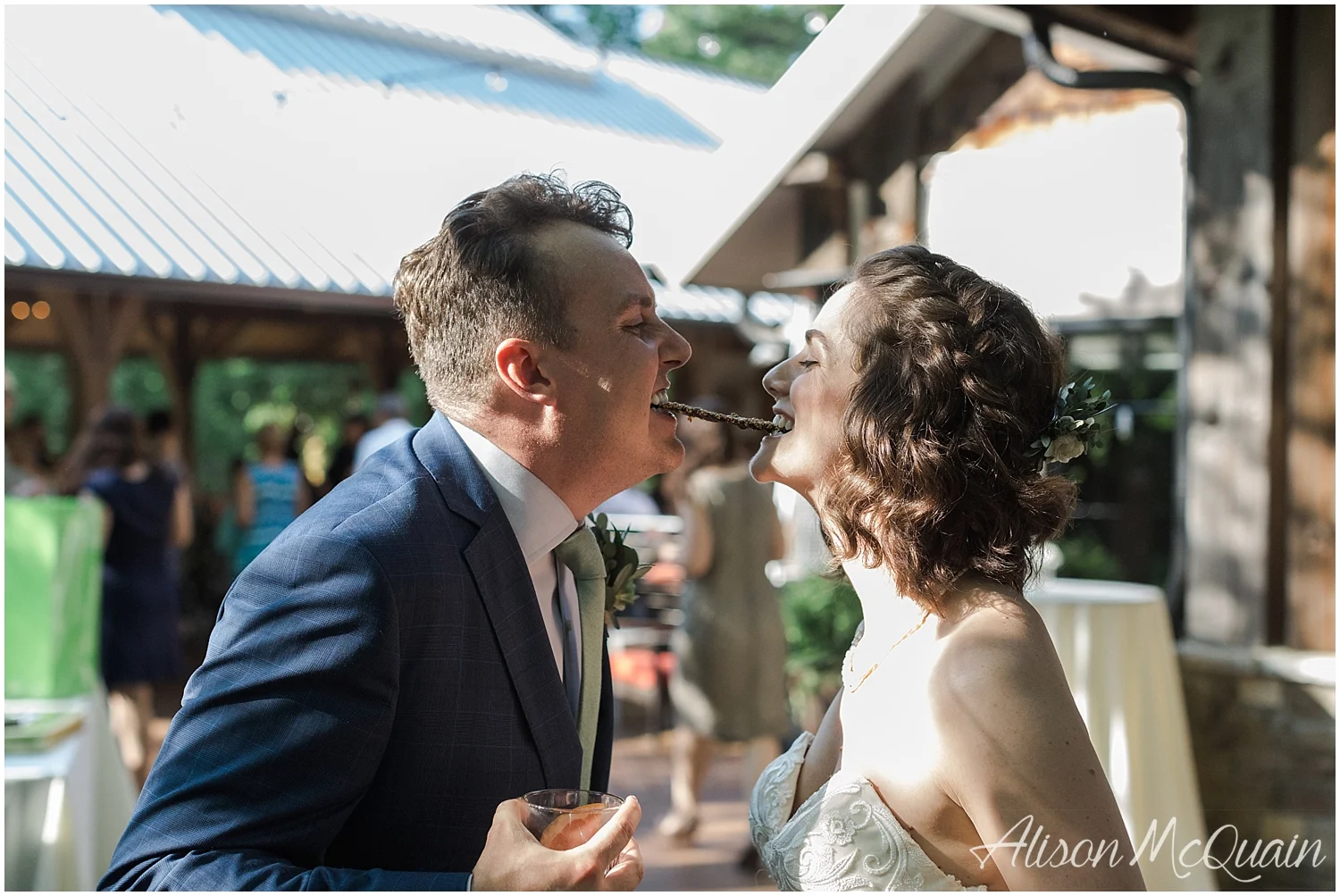 2018-05-23_0021LandC_wedding_dancingbearlodge_townsend_tn_amp.jpg