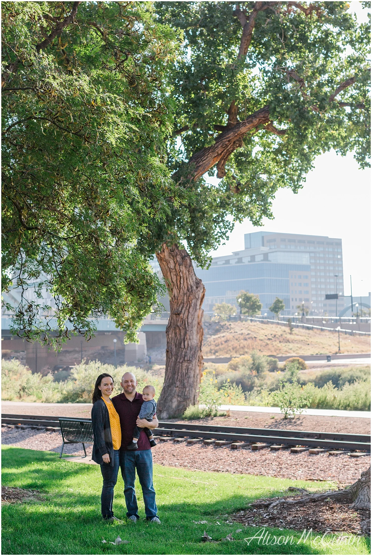 Family_Loz_Downtown_Denver_AlisonMcQuainPhotography_0006.jpg
