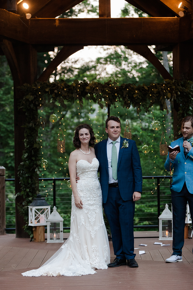 CandL_wedding_DancingBearLodge_Townsend_5_2018_AMP-_MG_59985998.png