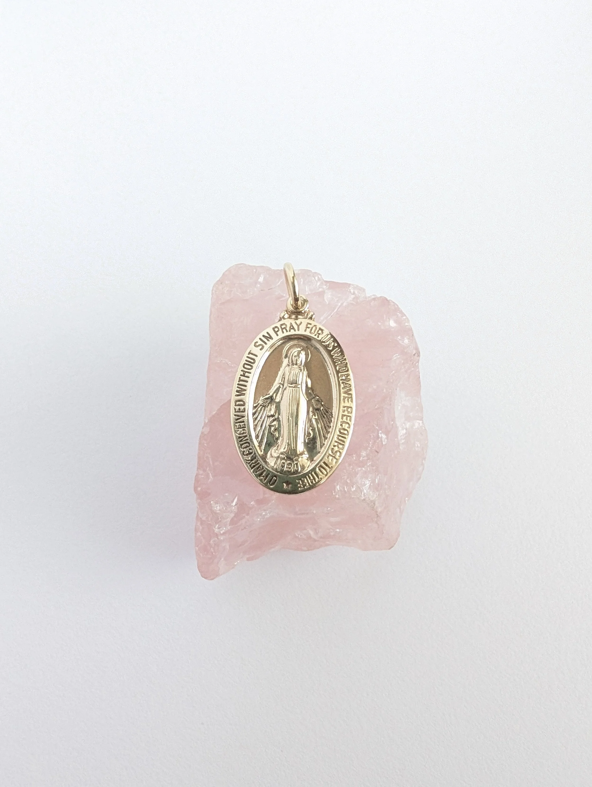 Vintage 14K Miraculous Medal Pendant