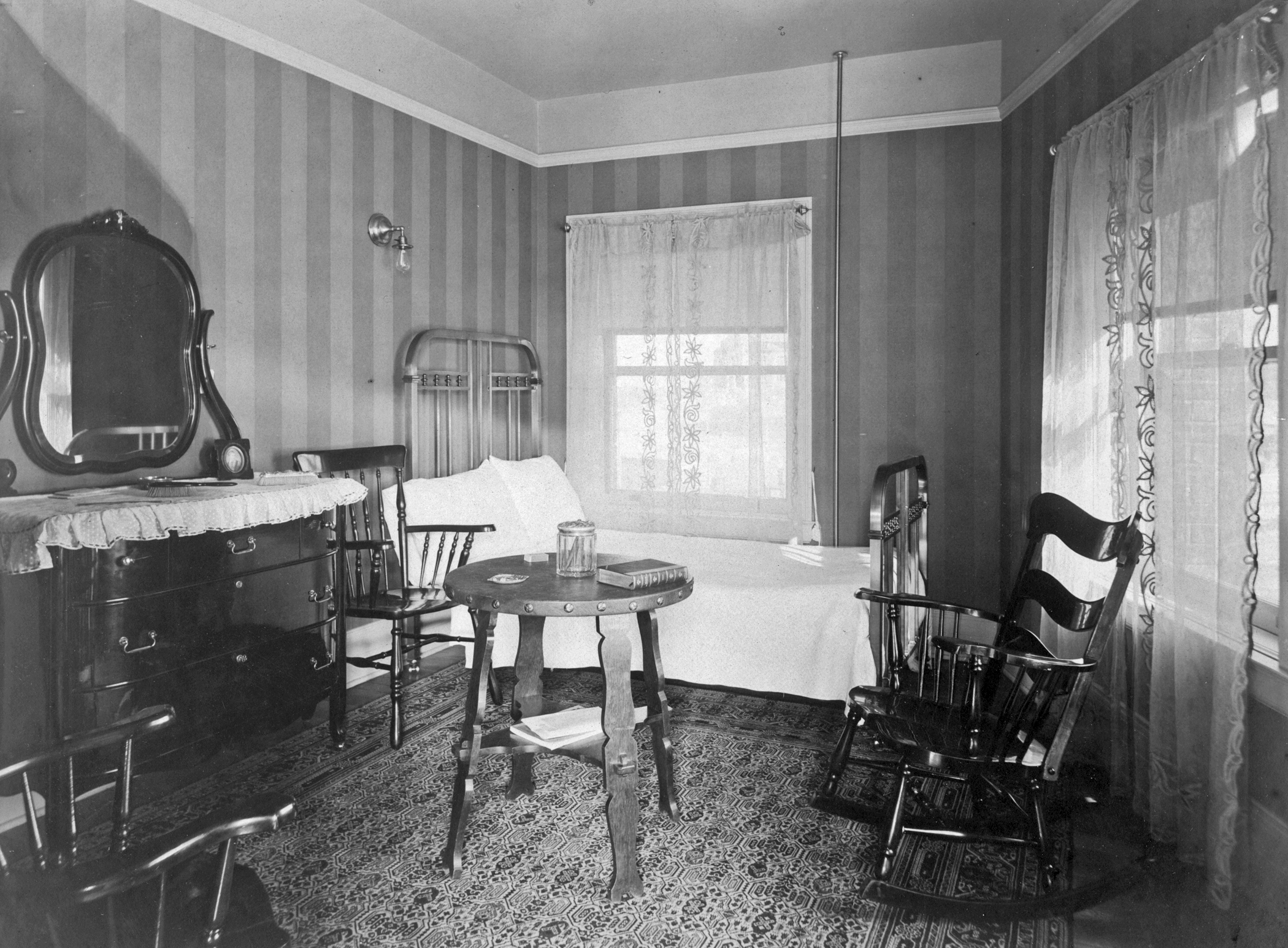 1905-06-xx est.Bedroom with rocker  PAc 2007-57  copy.png