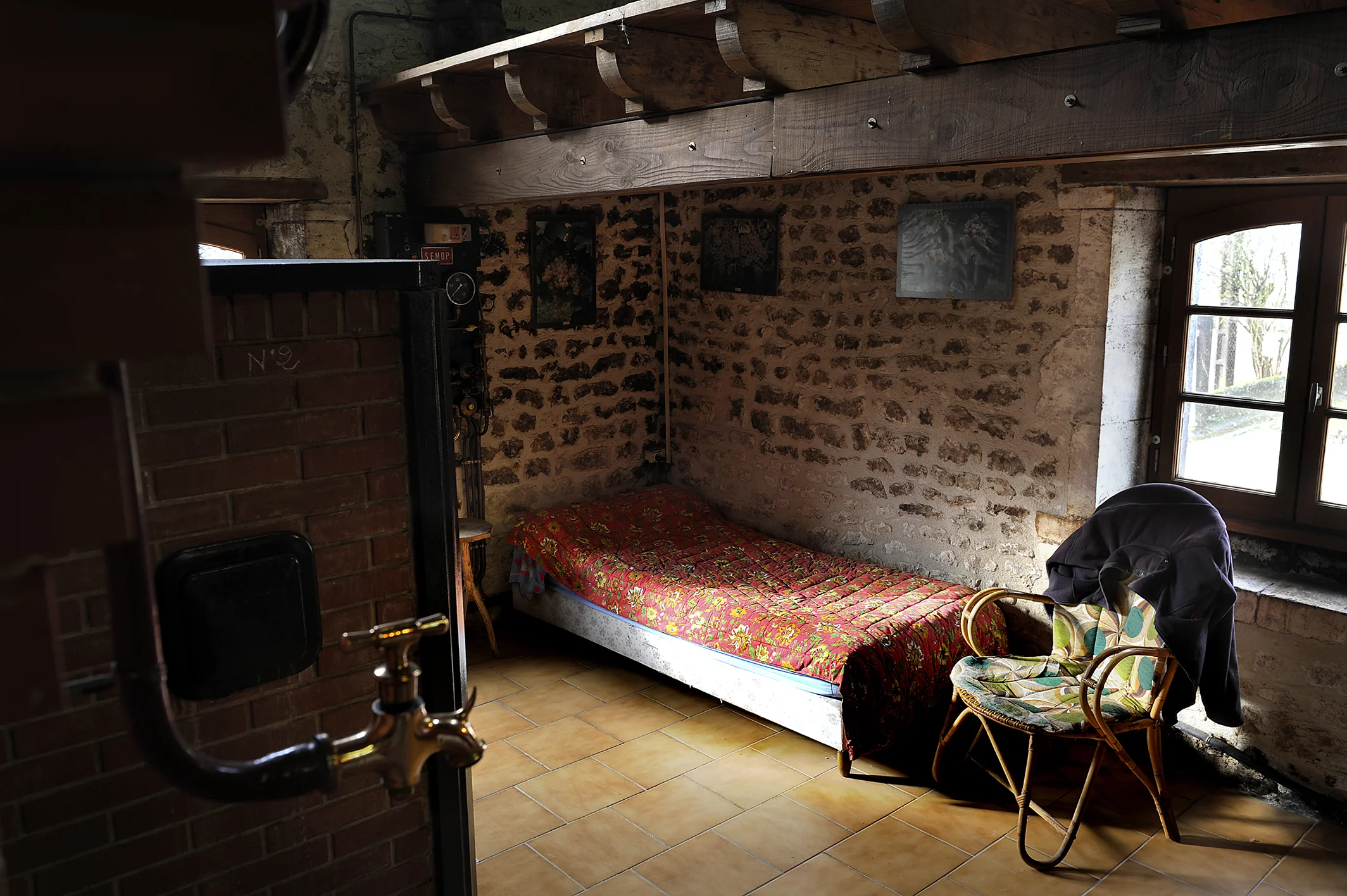 Drouet cot in Still house