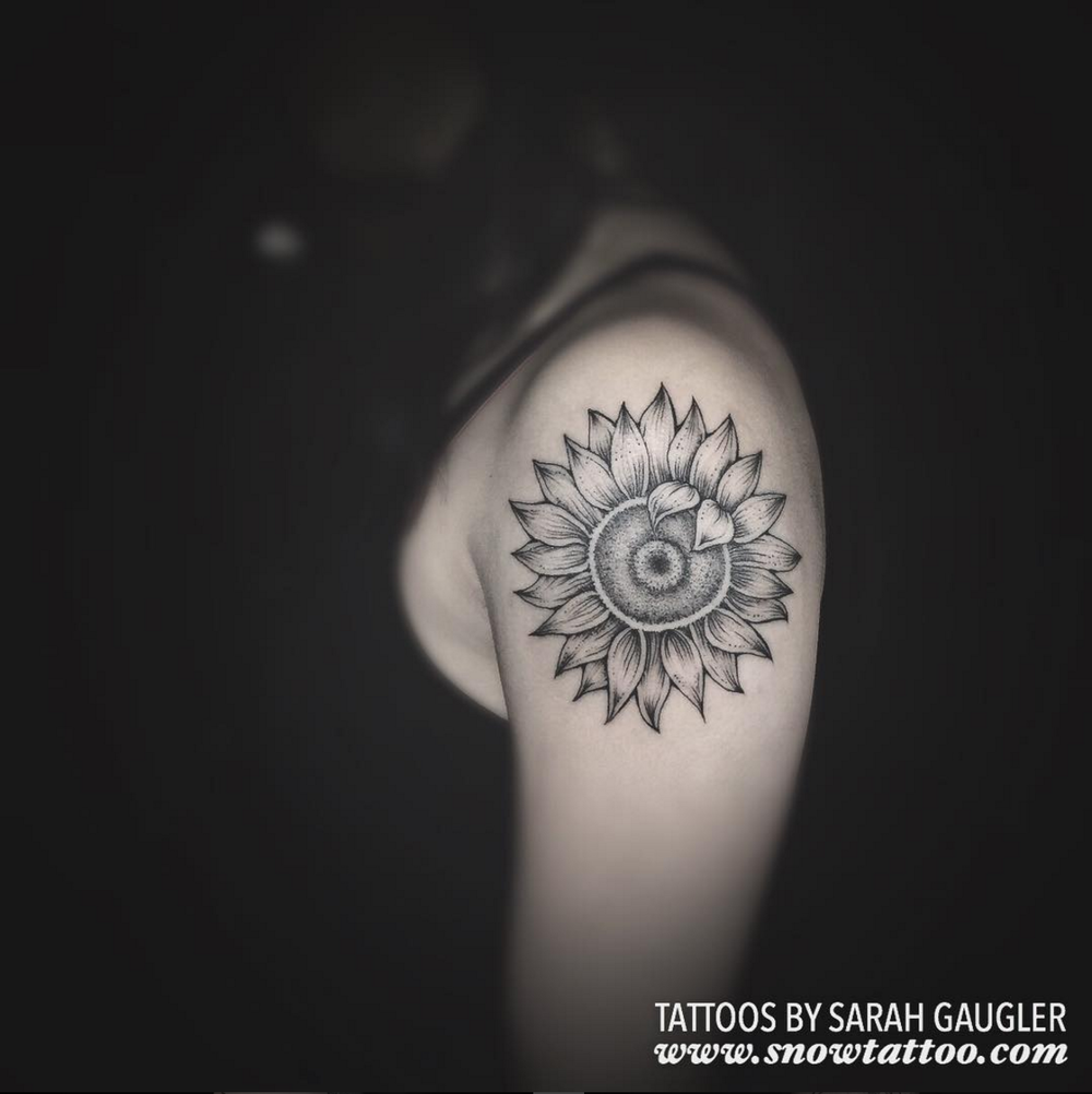 Sarah+Gaugler+Snow+Tattoo+Custom+Floral+Sunflower+New+York+Best+Tattoos+Best+Tattoo+Artist+NYC.png