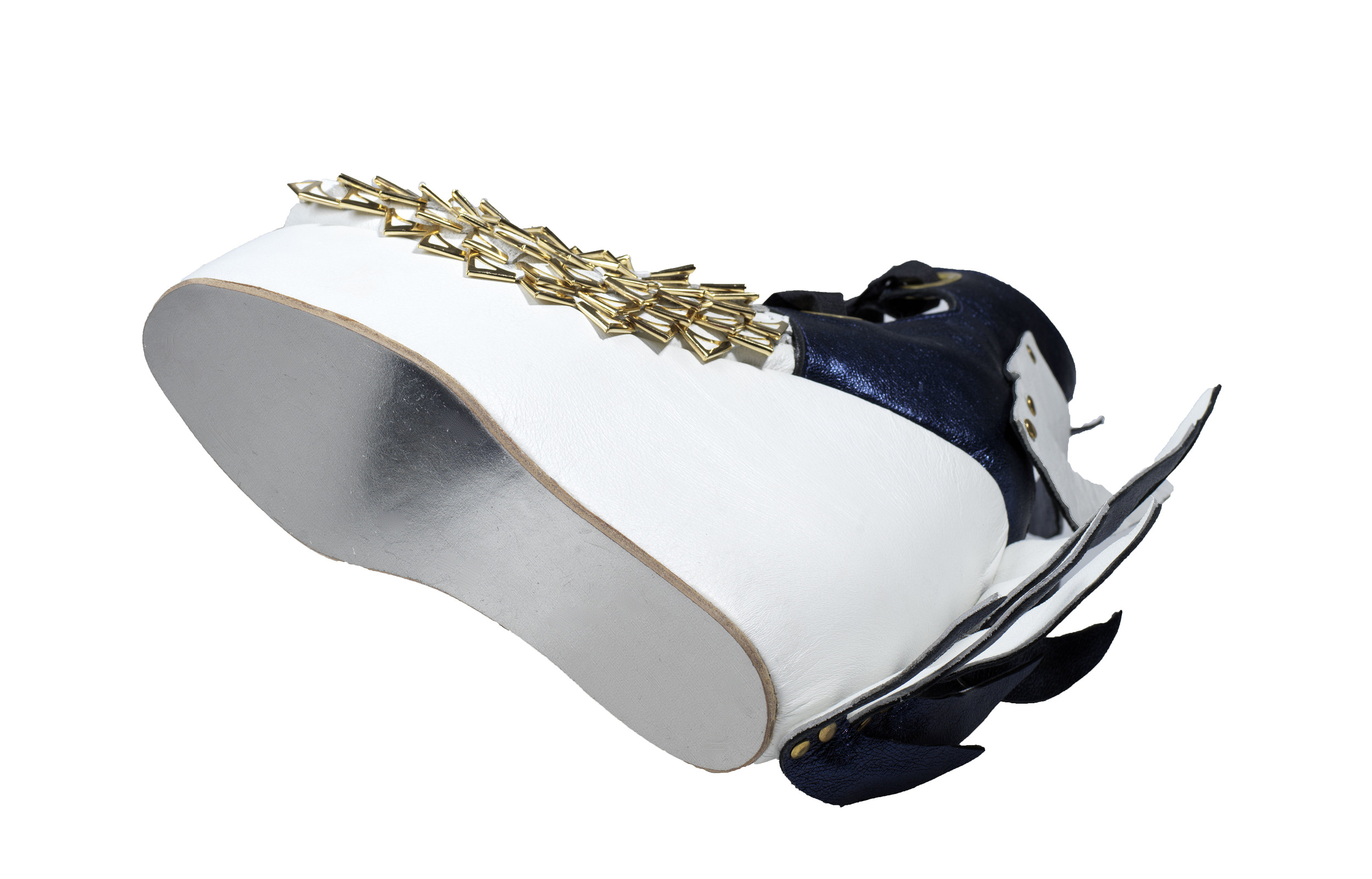 AMBERshies SOLE.jpg