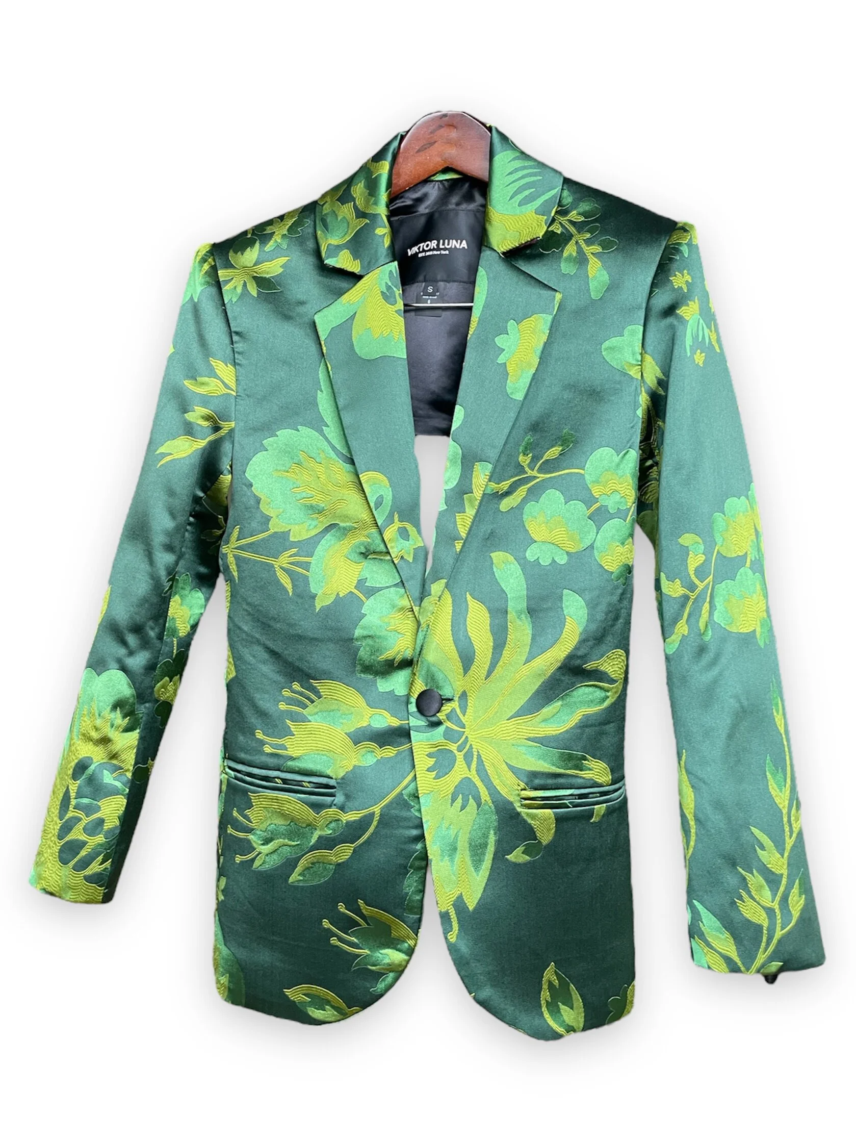 EXPOSED BACK- GREEN LEAF & BLUE JACKET