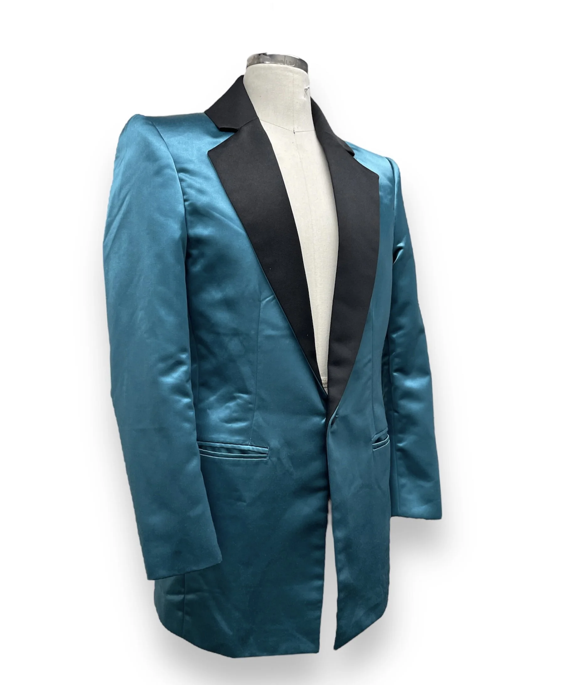 AAE90E0F-0341-4B9F-86C3-D1EB35035D99