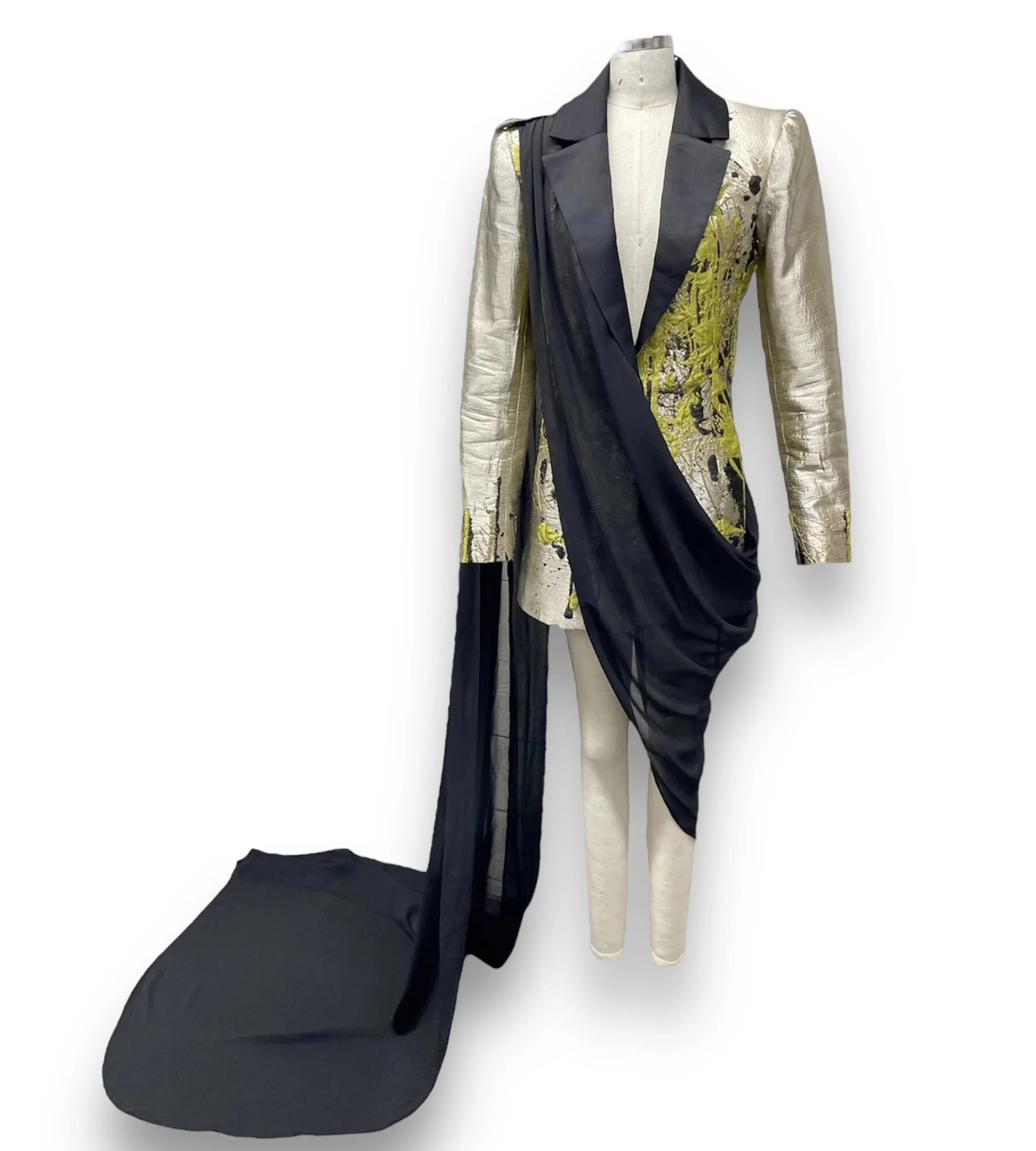 E186879B-0BAB-4B51-B83E-E9B0776C61DC