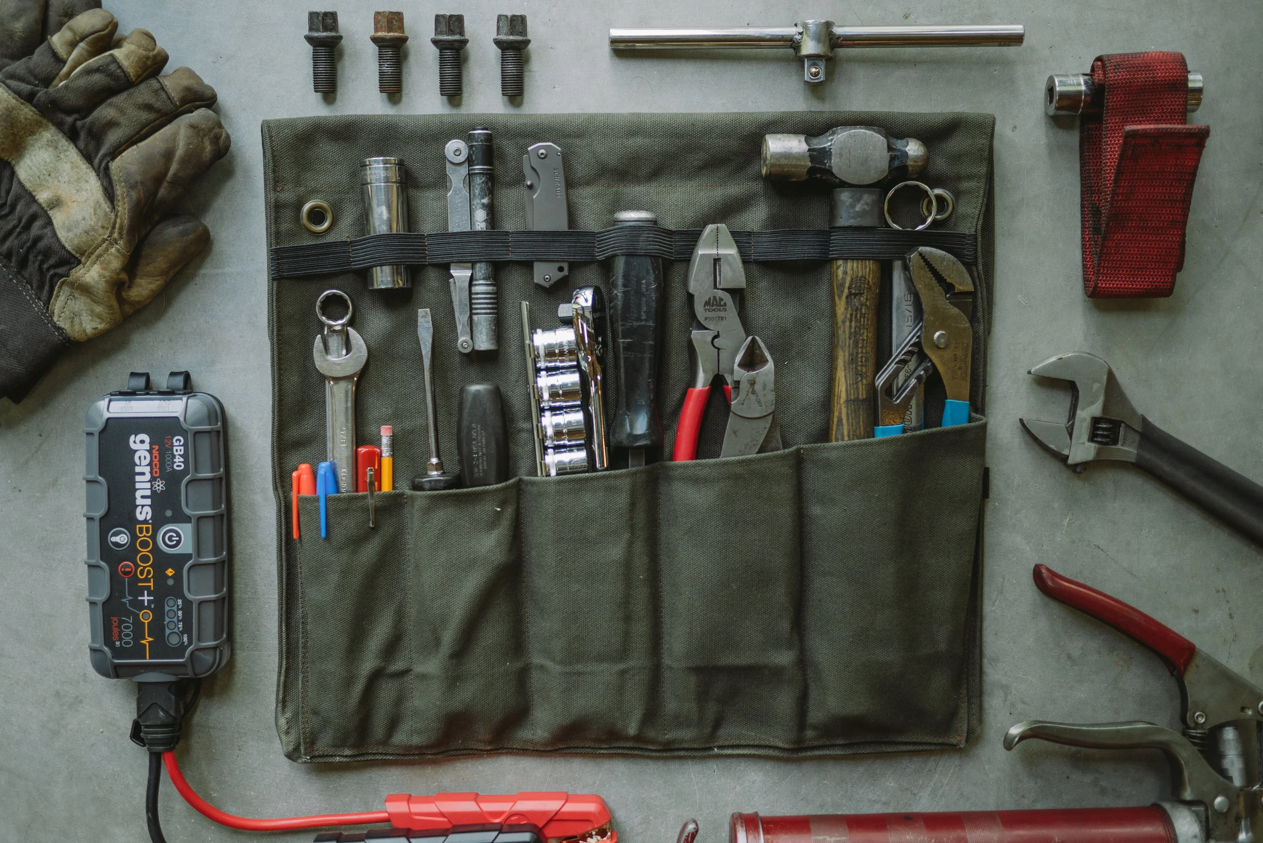 Large Frontier Roll, pictured with Mechanics Tools