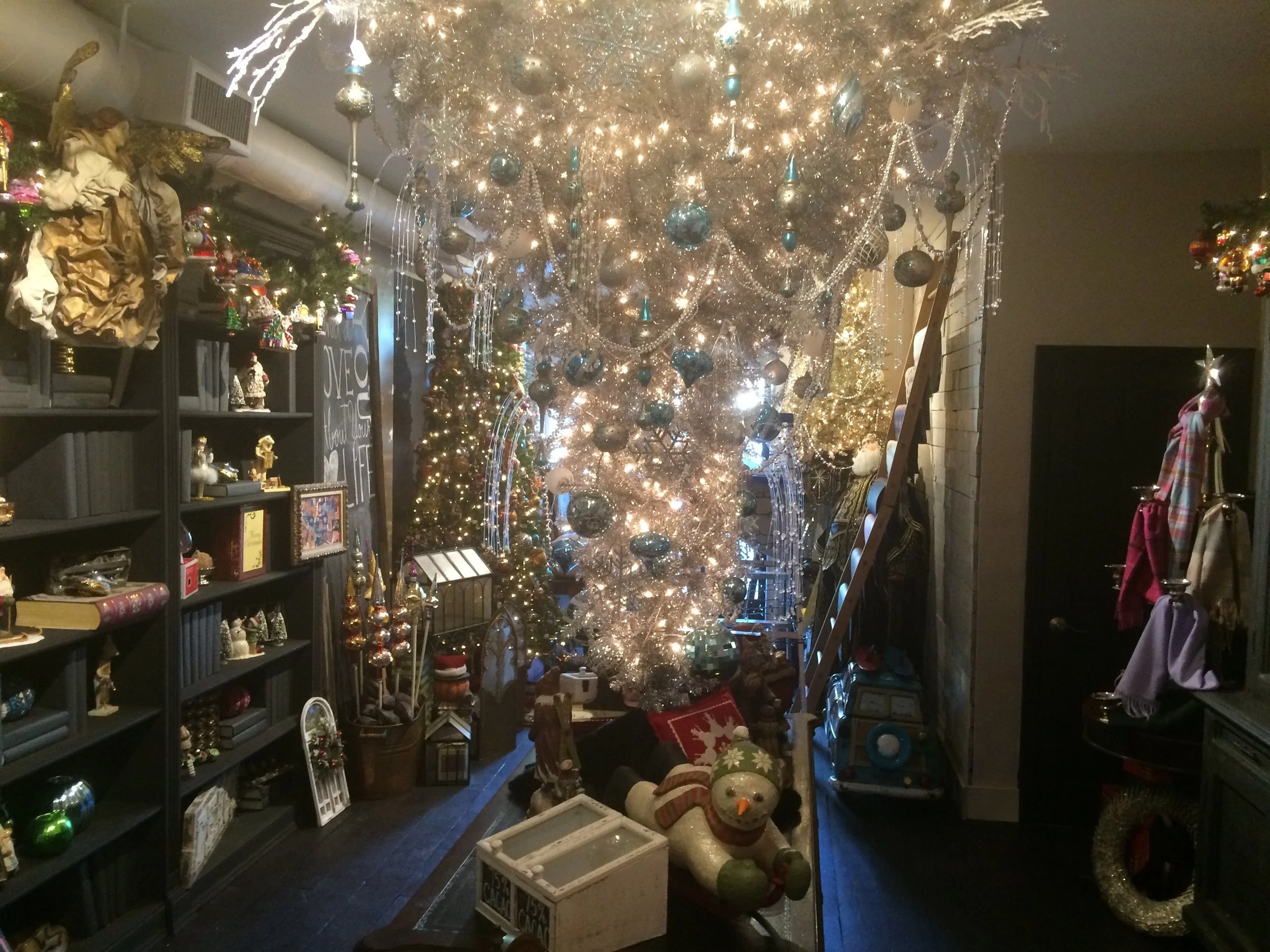 The fabulous upside-down Christmas tree and other fun stuff in Spruce 0312