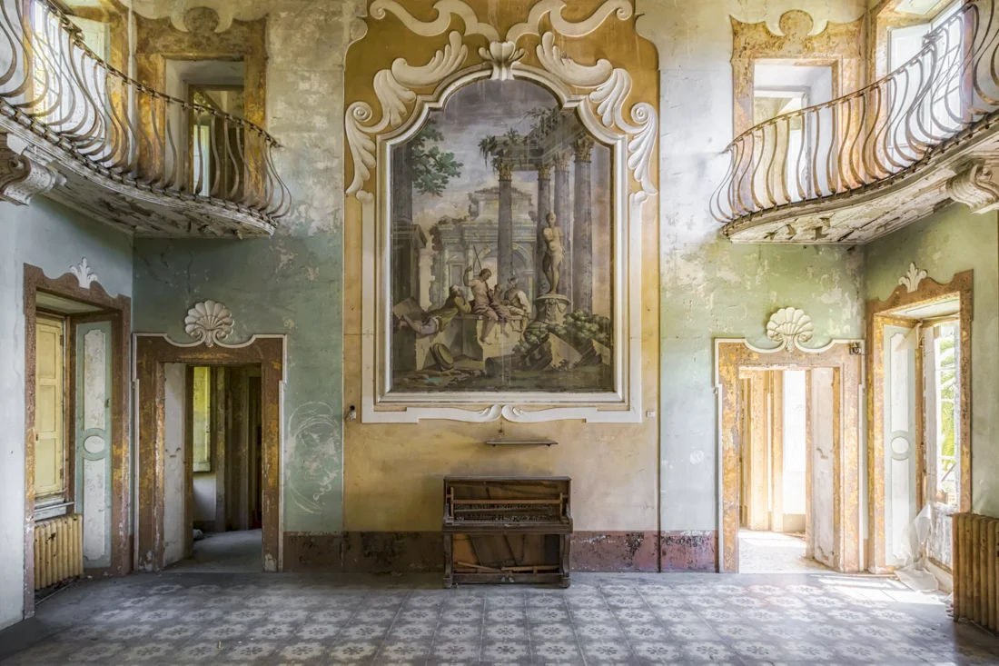 GRANDEUR