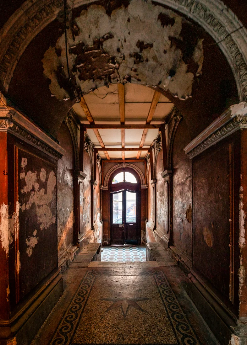 Red Lines / Close to sunset whilst I photographed this beautiful entrance hall.