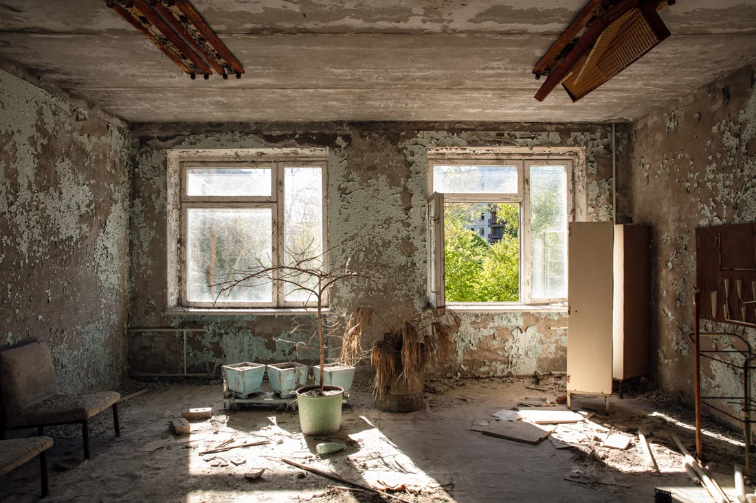 One of the upstairs waiting areas, with light pouring in. Image shot 2017.