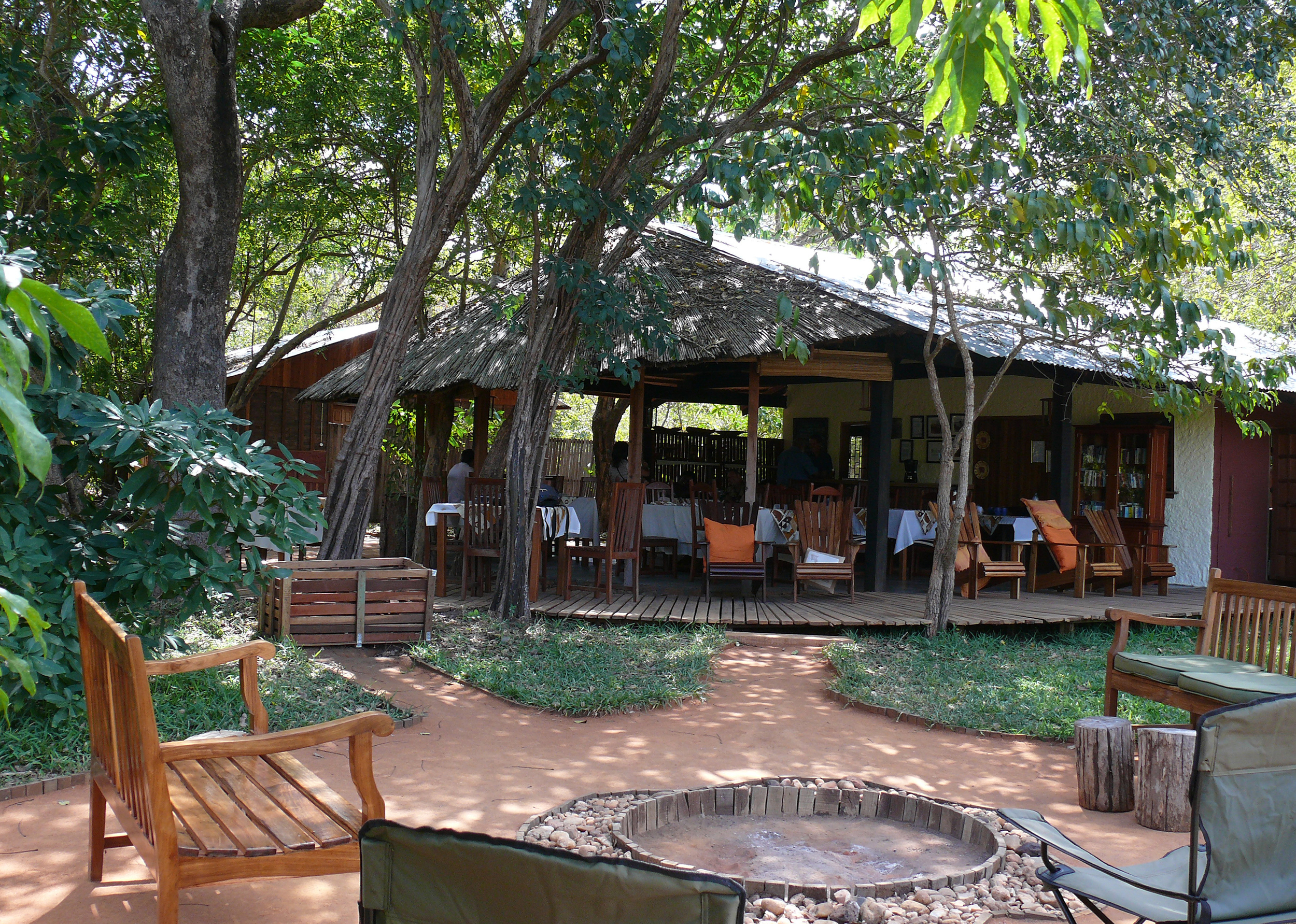 2 - MPHINGWE RESTAURANT (10).JPG