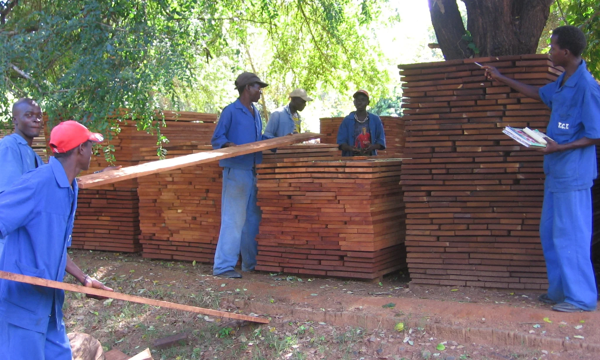 Placas na rampa de carregamento - P lanks on the loading ramp