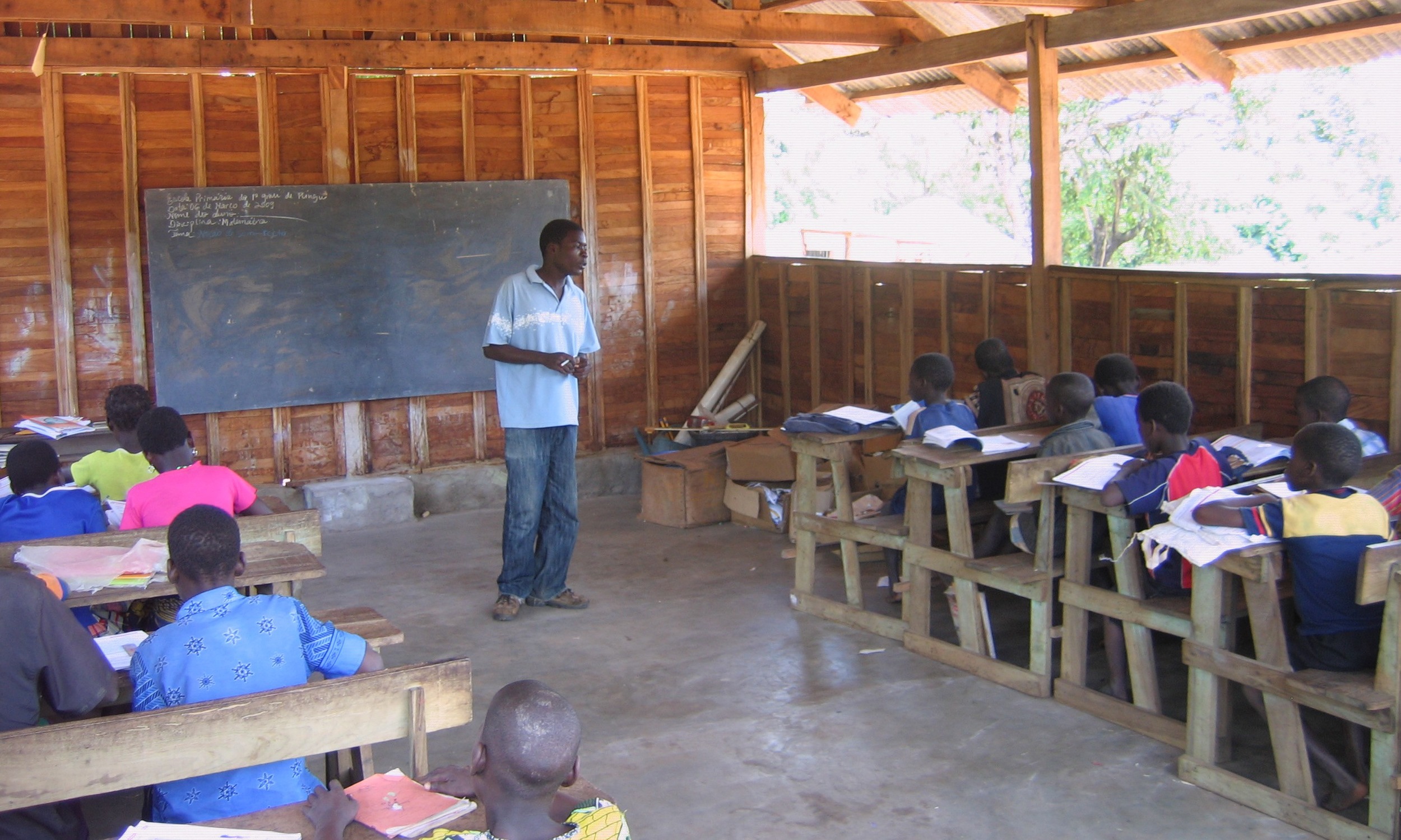 Salas fornecidas pela TCT Dalmann - Class rooms supplied by TCT Dalmann