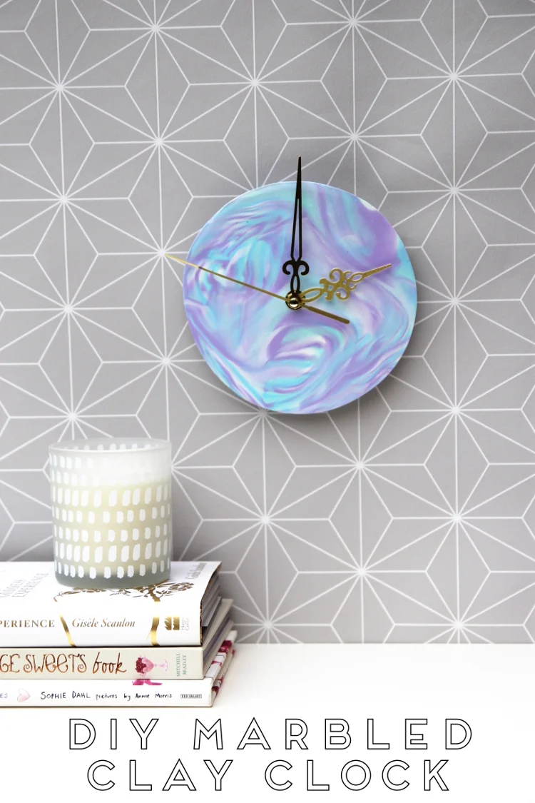 DIY MARBLED CLAY CLOCK.