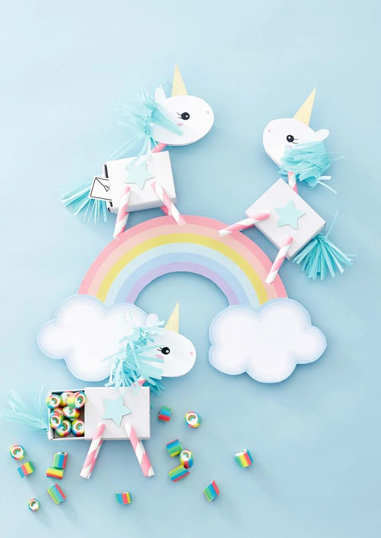 THE CUTEST LITTLE UNICORN BOXES.
