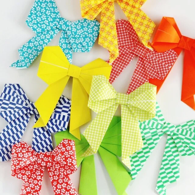 origami bows in rainbow colours