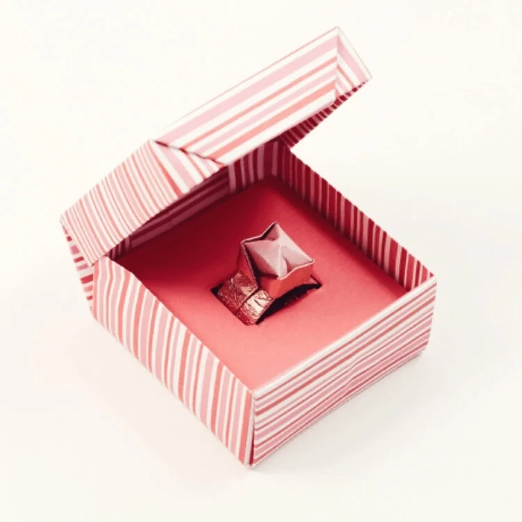 ORIGAMI RING BOX