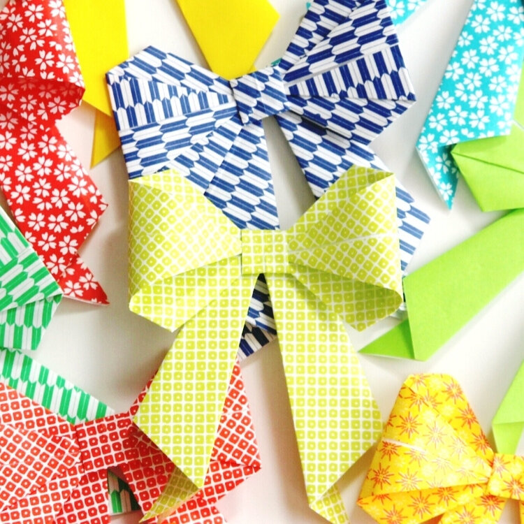 ORIGAMI PAPER BOW
