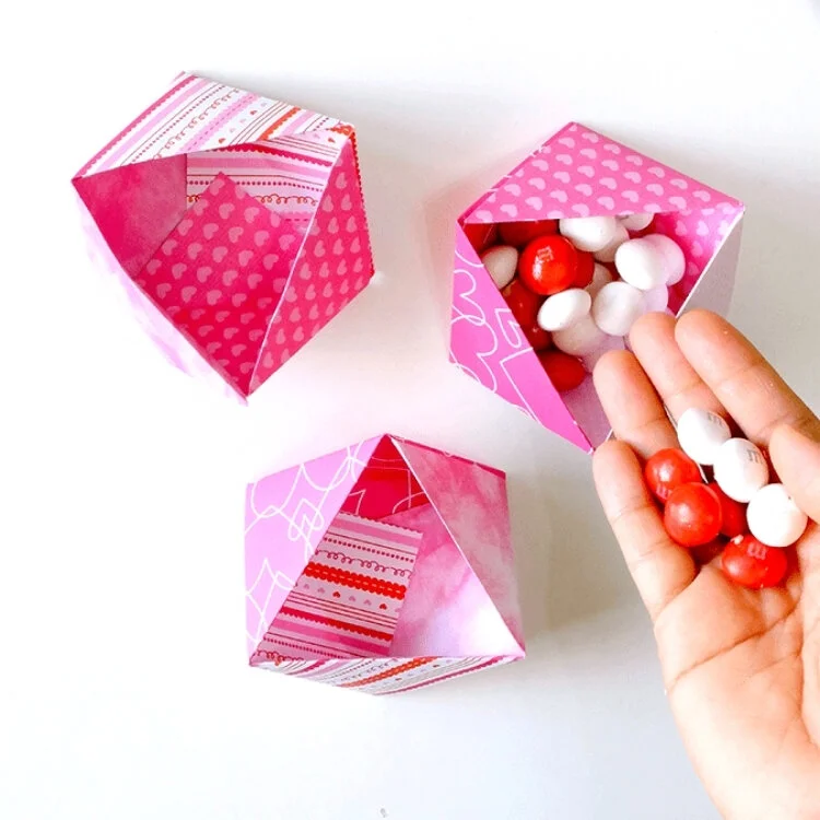 ORIGAMI CANDY DISH