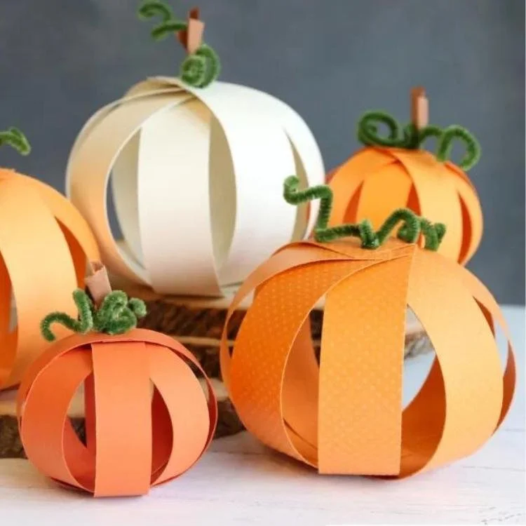 Paper strip pumpkins.