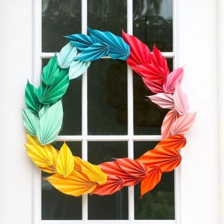 Thanksgiving autumn origami leaf wreath.