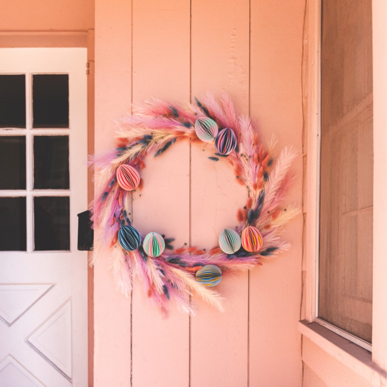 DIY Dried Floral Easter Wreath