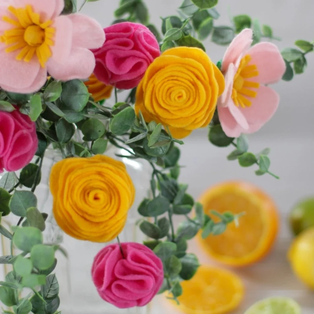 25+ DIY Felt Flower Tutorials — Gathering Beauty