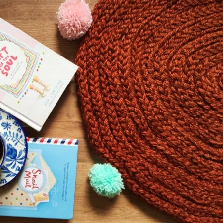 Make THIS: Finger knit a Snug Life rug