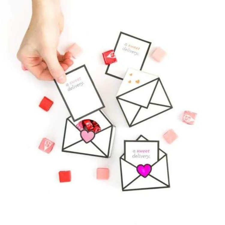 Love note valentines day gift box.