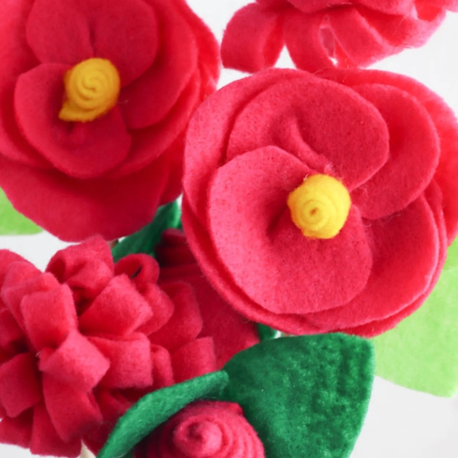 DIY Felt Flowers Tutorial