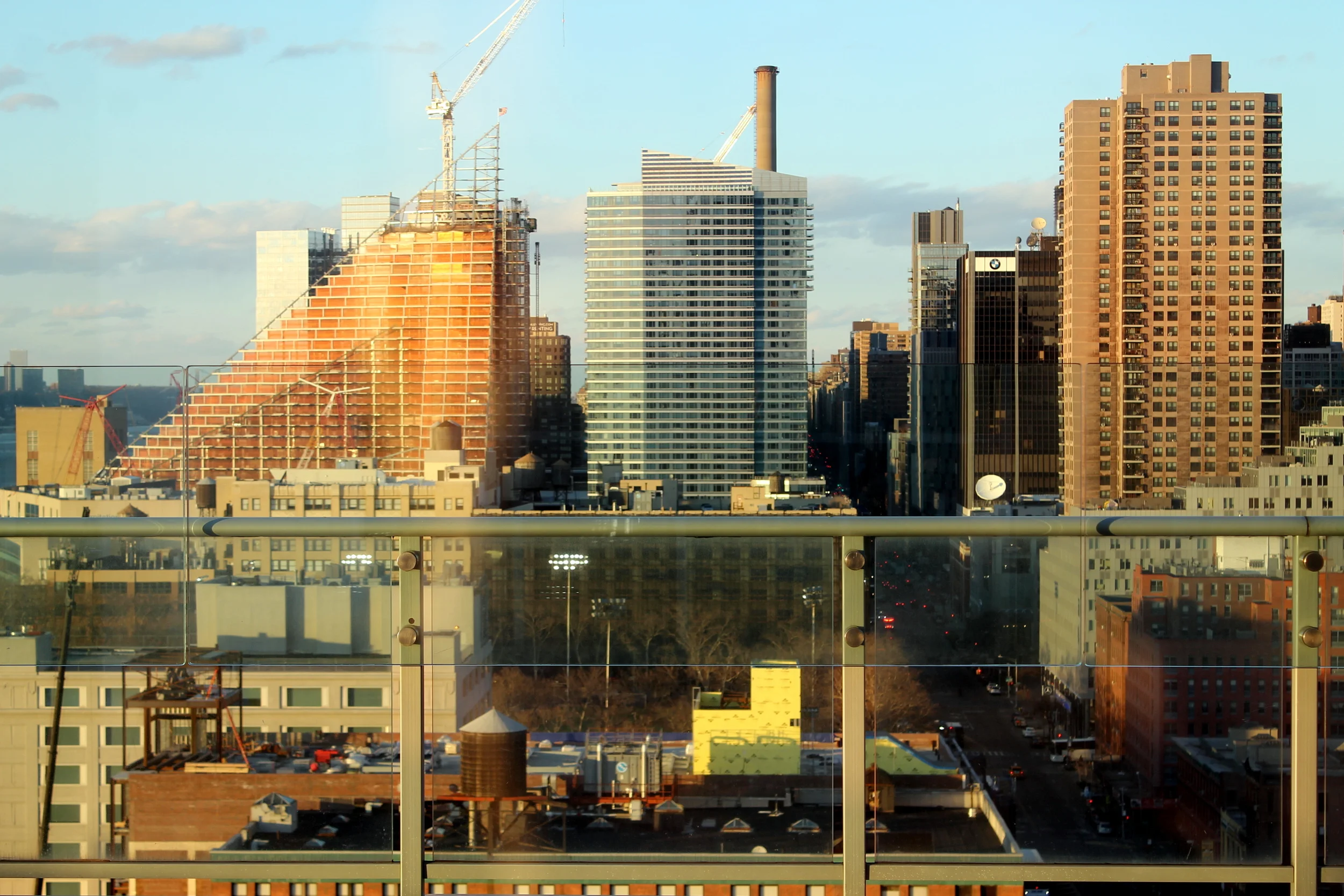 Despite the cold and windy temperatures outside, the rooftop bar was warm and inviting as the sun started to set over the Hudson River. Image property of The Entertaining House.