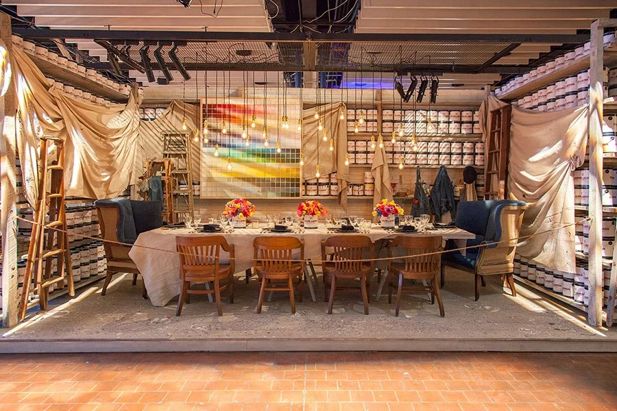 The folks at Ralph Lauren never disappoint. This year the brand celebrates its new line of paints in with bright, cheery and colorful florals. Image via Architectural Digest.
