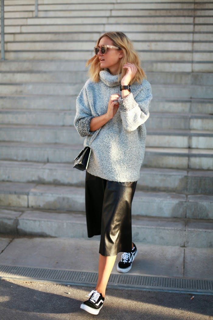 In praise of the little (white) sneaker. Image