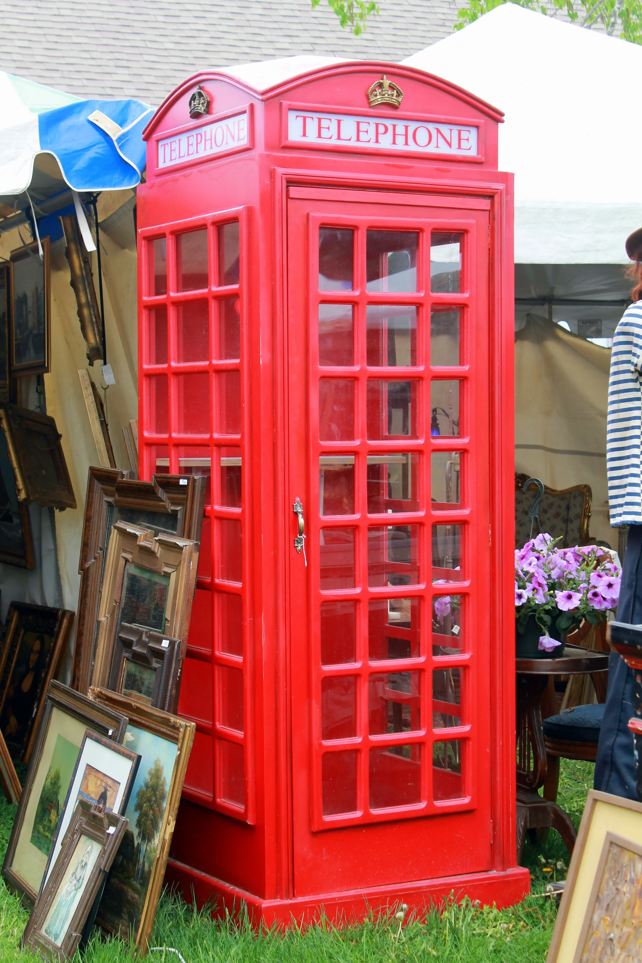 These old British phone booths are becoming obsolete. Would make for a fun phone charging station in a home that could accommodate this!