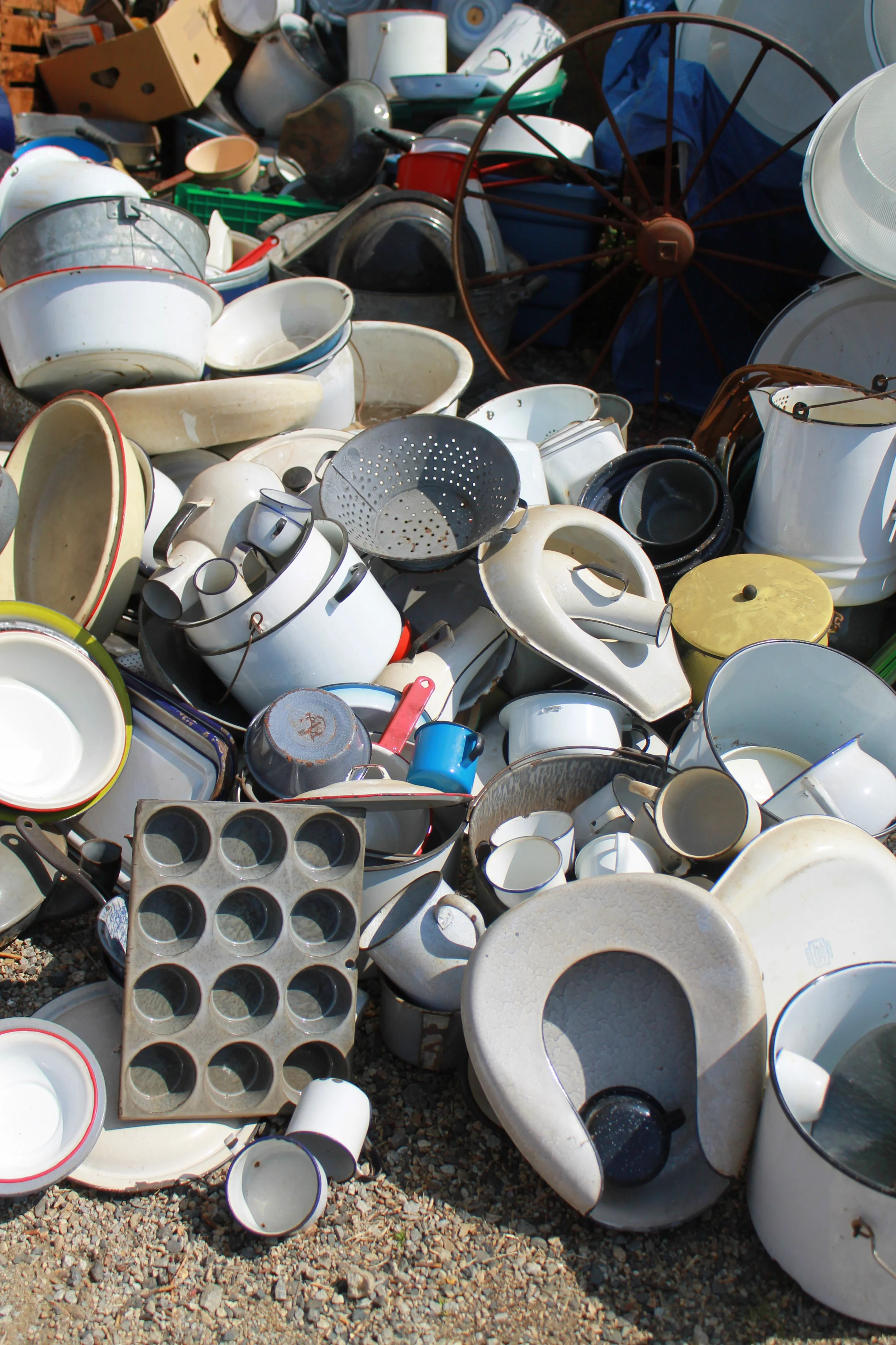 Of Pans and Bedpans?? Weird flea market finds. Brimfield Antiques Show and Flea market
