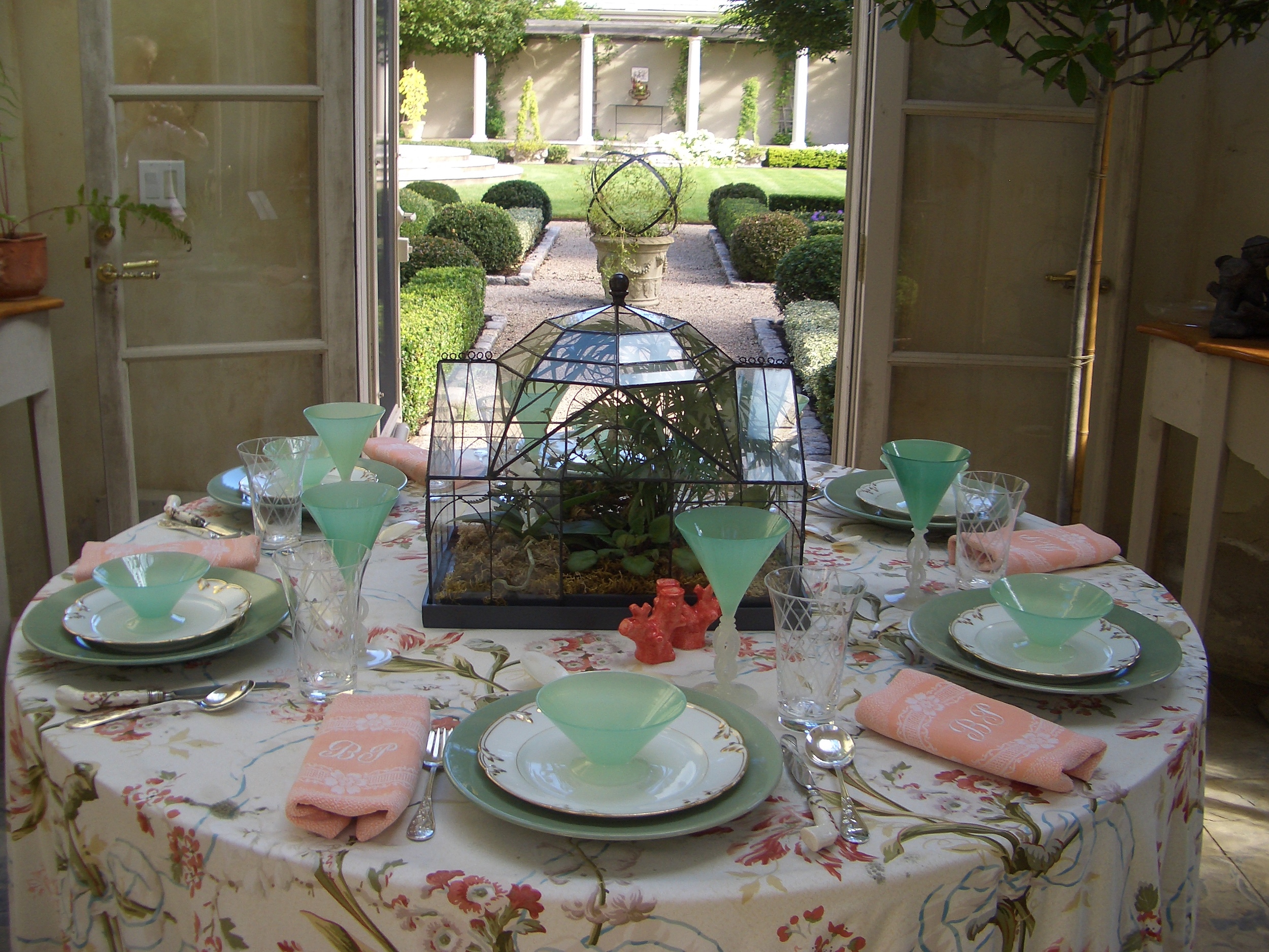 Lunch in the Garden. Image via Bettie Bearden Pardee