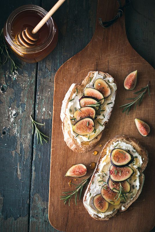 Will Cook for Friends has these wonderful looking fig and goat cheese sandwiches. Summertime is fig season.