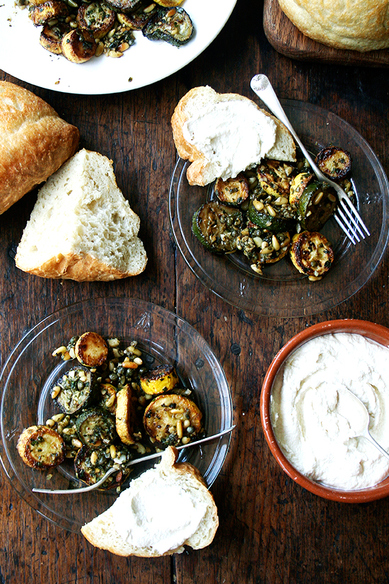 From the garden to the table :: 15 zucchini recipes. Alexandra's Kitchen.