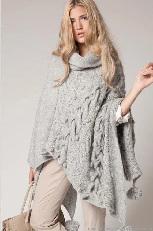 10 Stylish Ponchos :: The Entertaining House. Image via Modo Buenos Aires 
