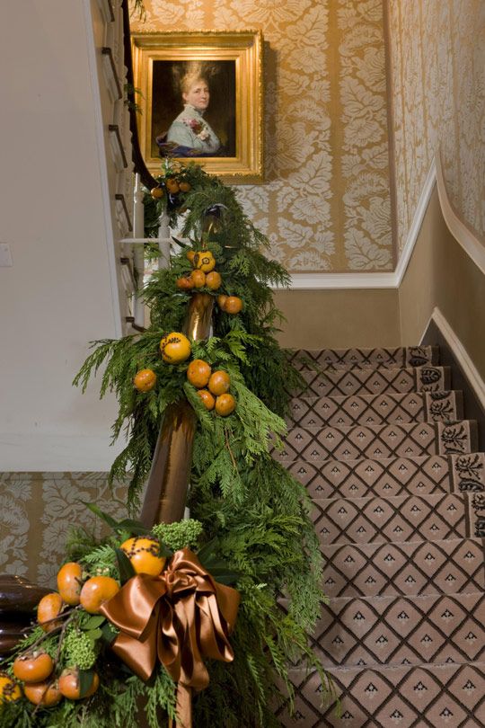 Decorating for the holidays naturally :: When a simple orange becomes anything but. The Entertaining House. Image property of Traditional Home.