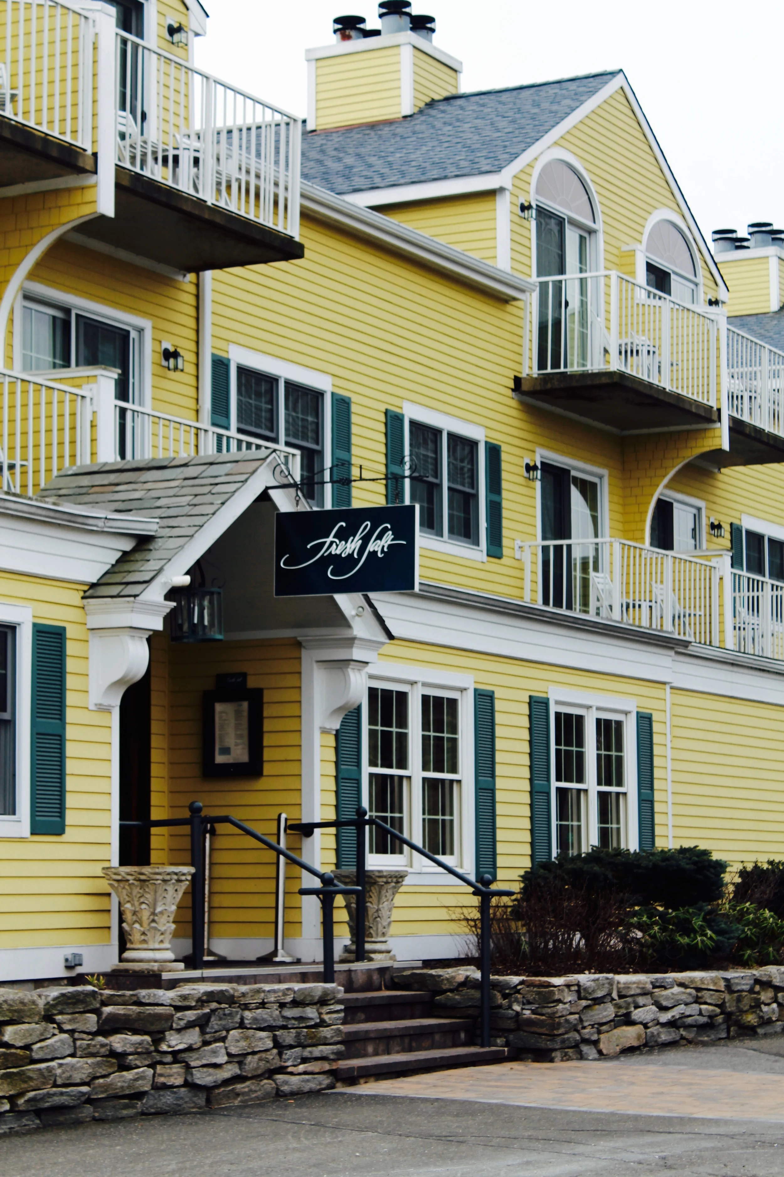 Saybrook Point Inn and Spa :: A Coastal Connecticut Treasure. Image Property of Jessica Gordon Ryan/The Entertaining House
