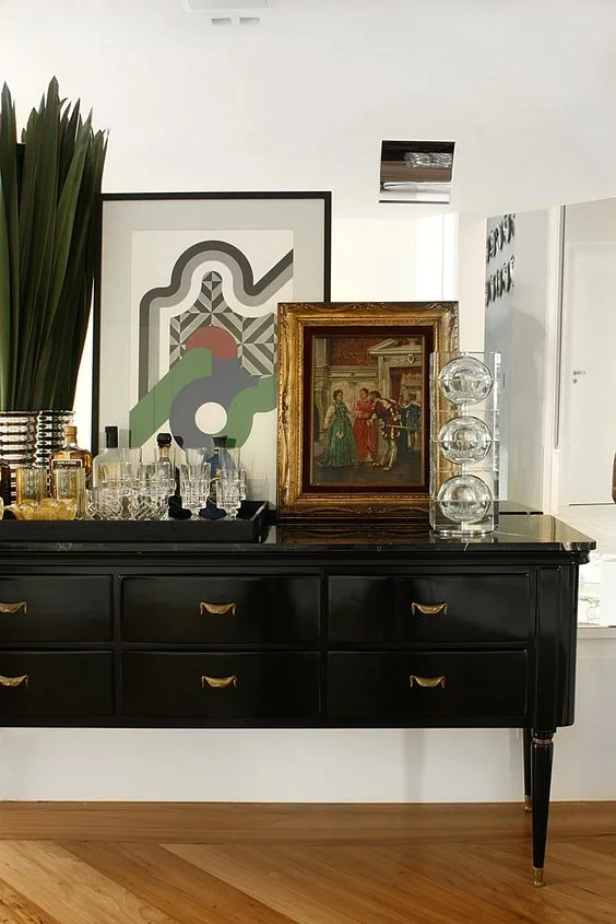 20 Stirring Ideas for Creating a Stunning at home Bar. Image Diego Revolo