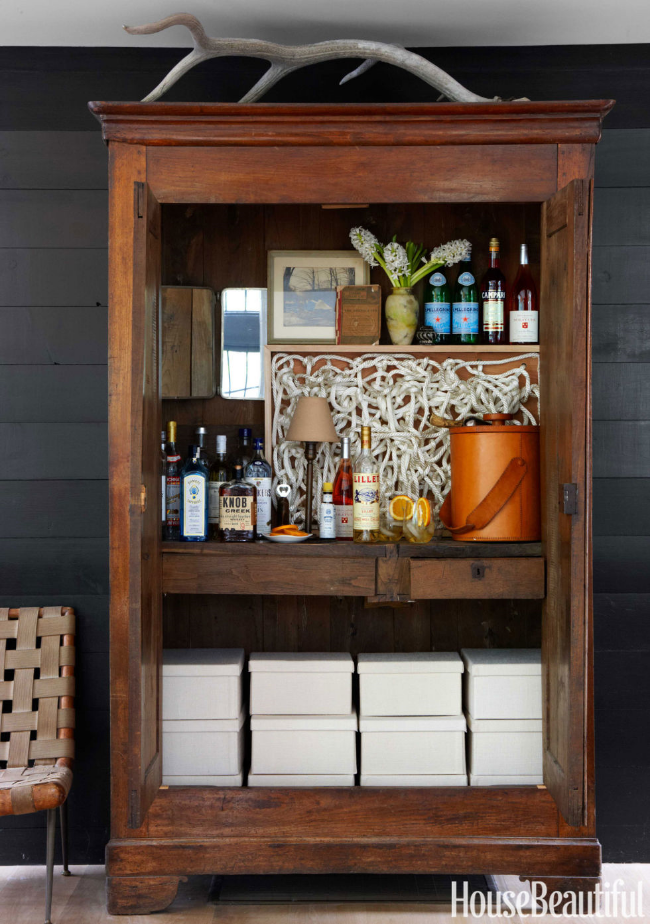 20 Stirring Ideas for Creating a Stunning at home Bar. Image House Beautiful