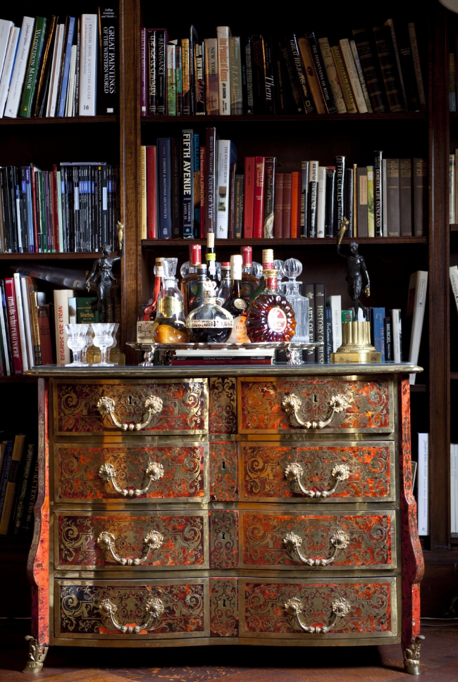 20 Stirring Ideas for Creating a Stunning at home Bar. Image M. Frederick Design
