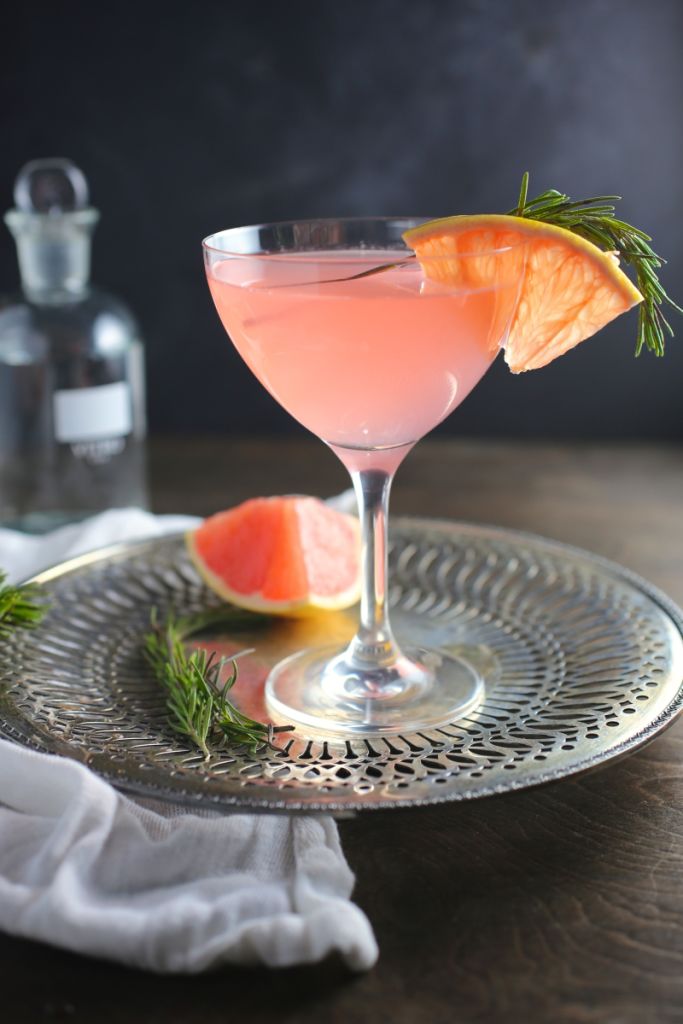 St. Germain Cocktails. Via The Entertaining House. The French Tart via NERDS WITH KNIVES.
