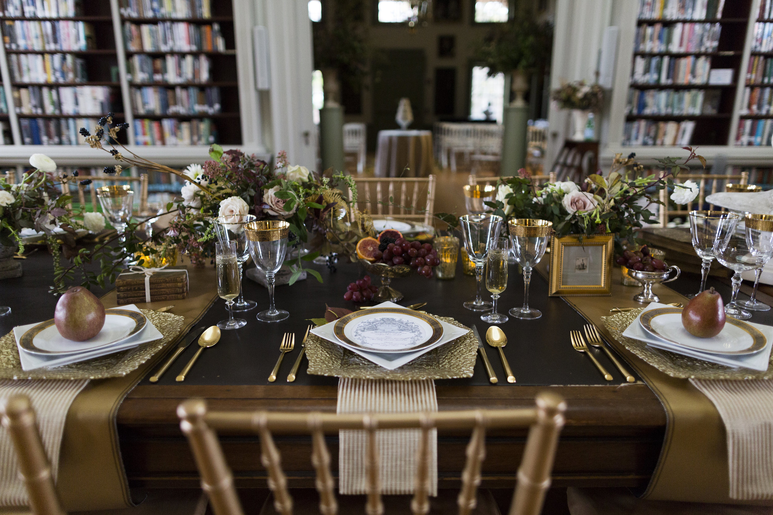 Books, Libraries and Weddings. Image courtesy of The Redwood Library and Athenaeum, Newport, RI and Molly Lo Photography
