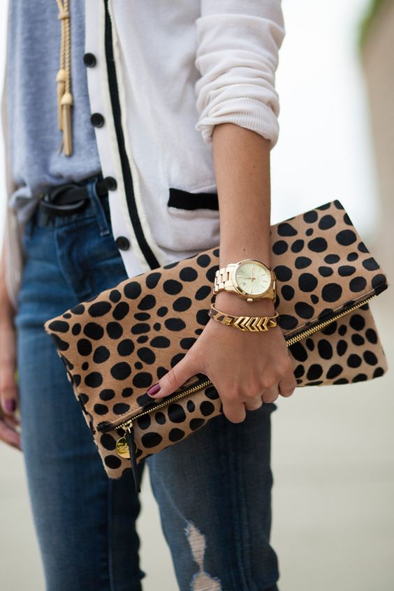 10 Essential Wardrobe Items for Every Woman of Every Age. image via Pinterest