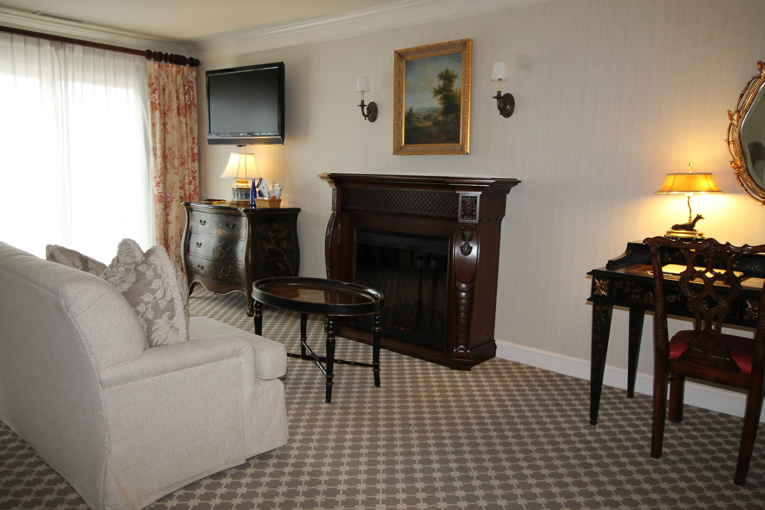Quintessentially Connecticut :: Celebrate Spring at Saybrook Point Inn, Old Saybrook, Connecticut (Image via Jessica Ryan) Many rooms have their own fireplaces.
